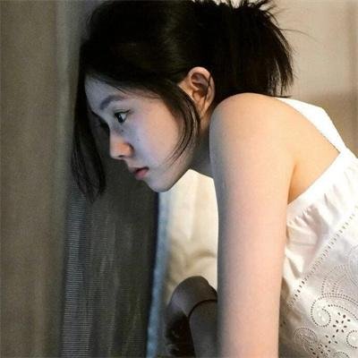 冰属性男子与酷酷女同事